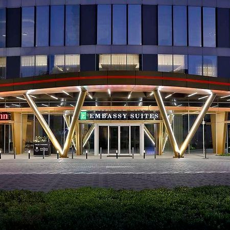 Embassy Suites By Hilton Dubai Business Bay Exterior foto